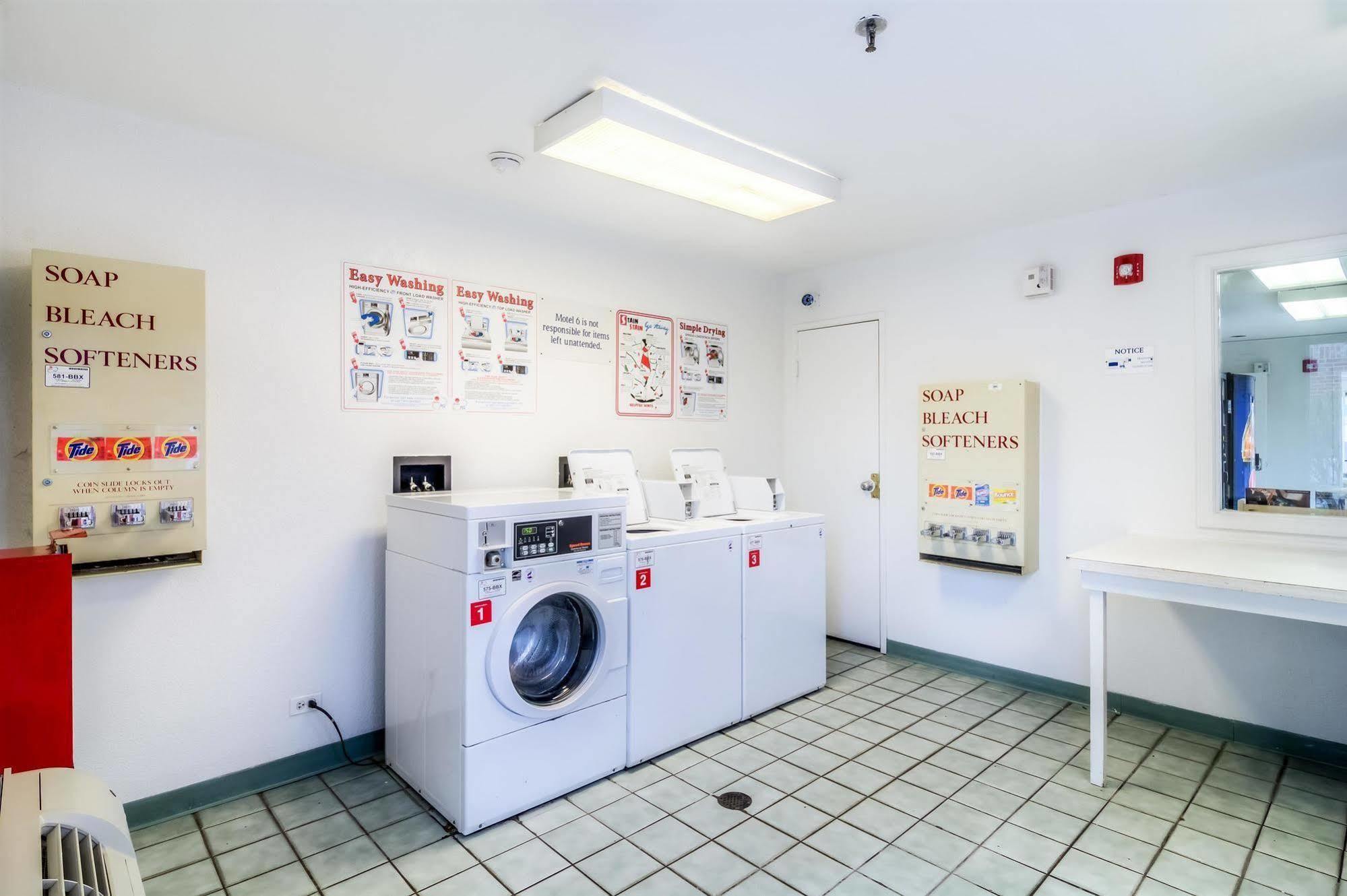 Motel 6 Chicago - Elk Grove Elk Grove Village Εξωτερικό φωτογραφία