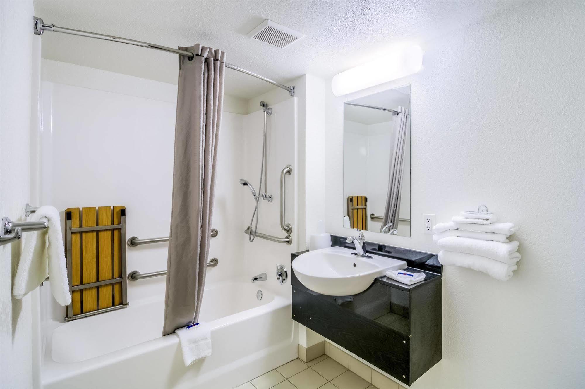 Motel 6 Chicago - Elk Grove Elk Grove Village Εξωτερικό φωτογραφία